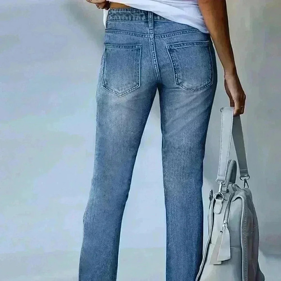 Medium Wash Casual Women's Basic Double-Breasted Denim Jeans - Picture 2 of 3